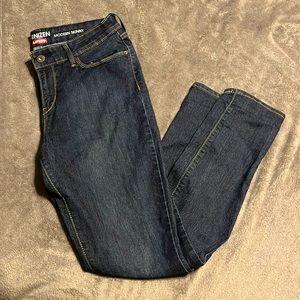 Denizen Levi Jeans Size 8